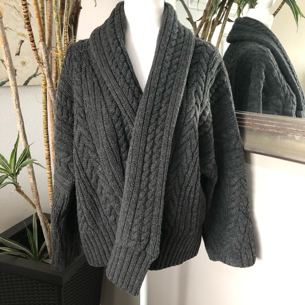 MAX AZRIA Grey Oversized Chunky Cable Knit Sweater